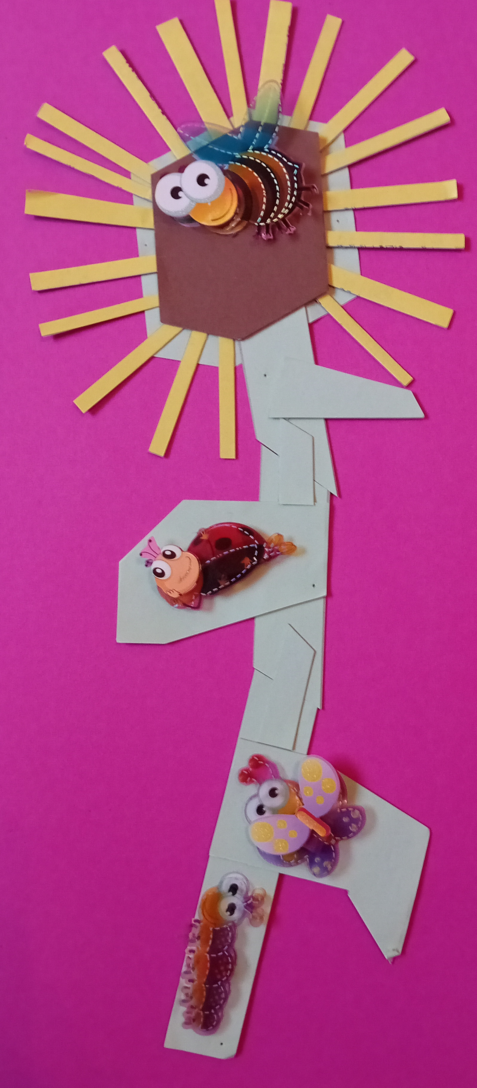 Sonnenblümchen, 2021. Papier und Kleber -- 30 x 50